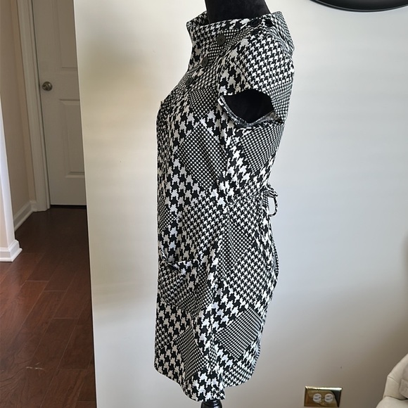 Speechless Black & White Asymmetrical Neckline Dress - Picture 2 of 9